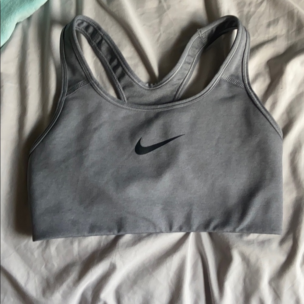 GREY NIKE SPORTS BRA